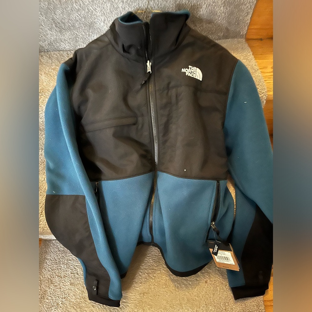 Brand new North Face jacket men’s
